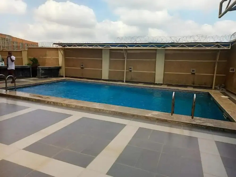 Vichi Gates Hotel