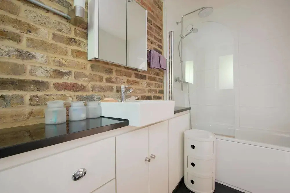 Chic 2 Bedroom Garden House in Dalston