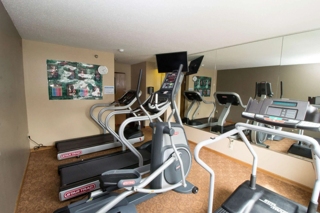 Super 8 by Wyndham Chicago OHare Airport
