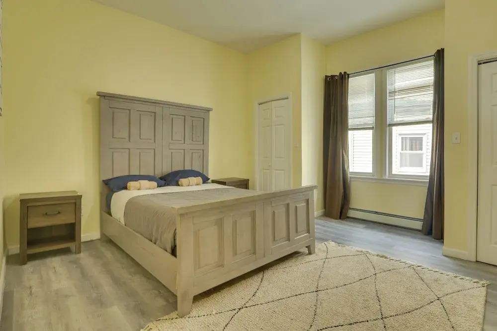 Easy NYC Access: Updated Apt Near Parks & Bay!
