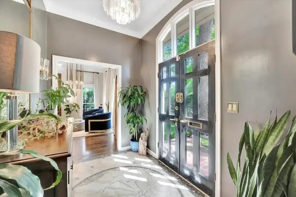 The Royale 2B 4B Luxury Garden Pool Yoga Room
