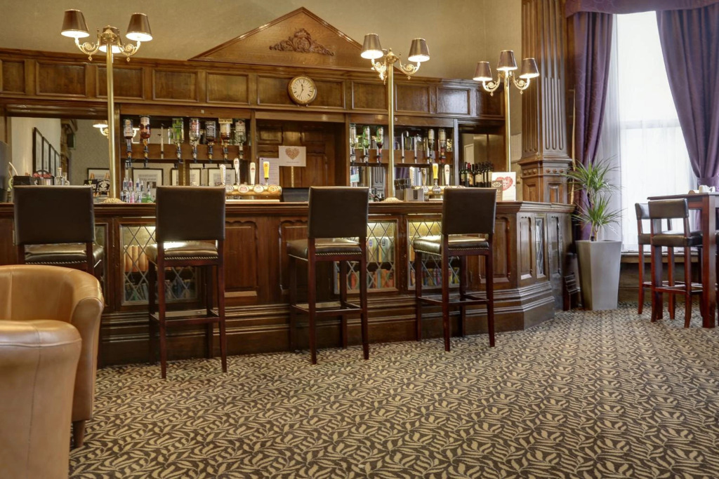 The Oaks Hotel