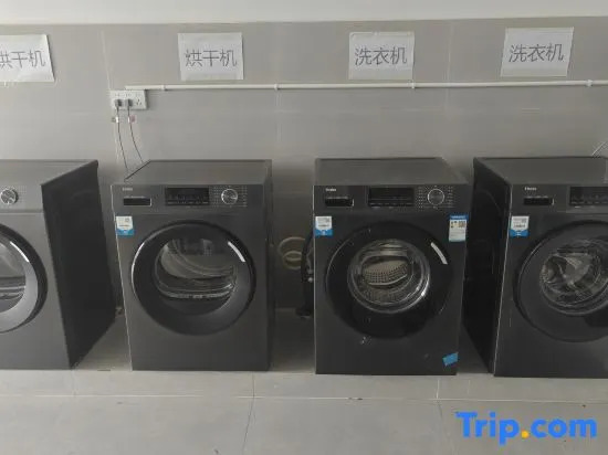 Fengyun Pavilion Hotel (Ruiding City Shopping Center Xinying New City)