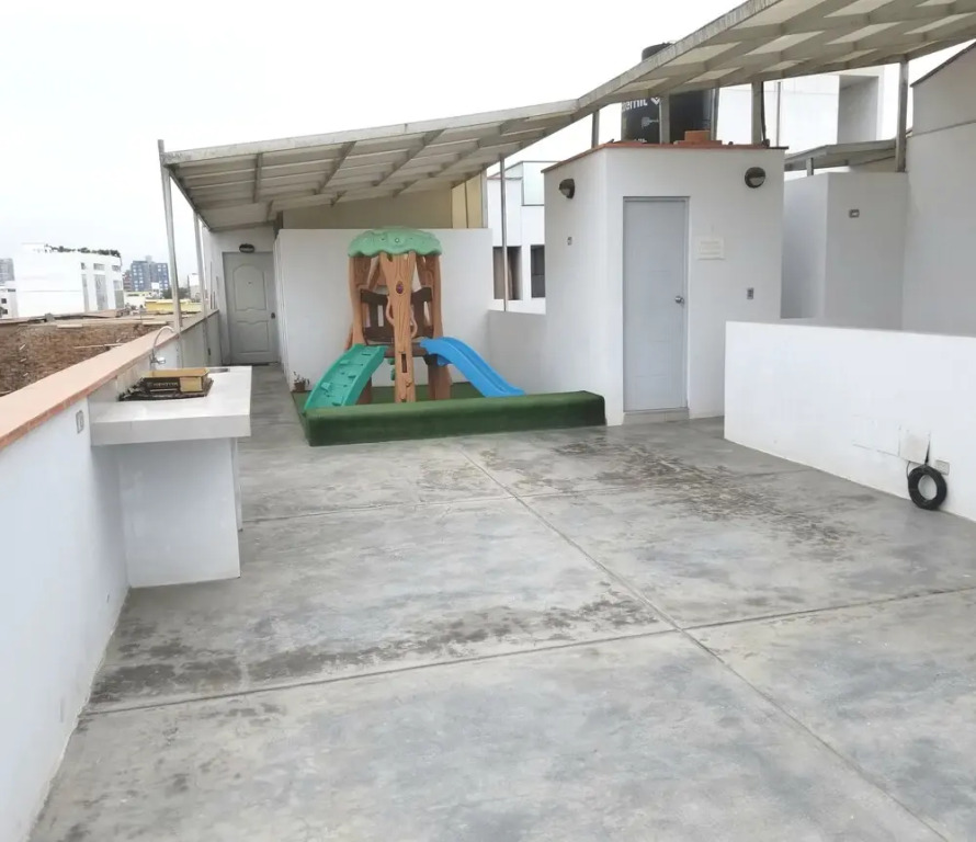 Room Close to the Beach