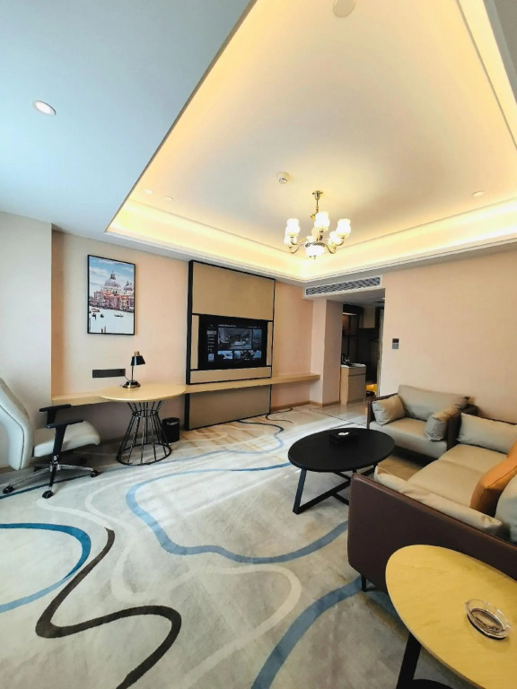 Vienna International Hotel (Zhaoqing Dinghushan Wanda Plaza Branch)