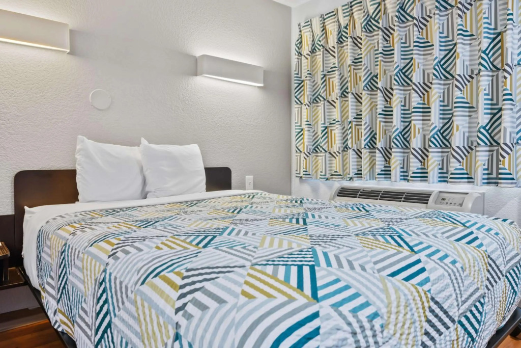 Motel 6-Ventura, CA - Beach