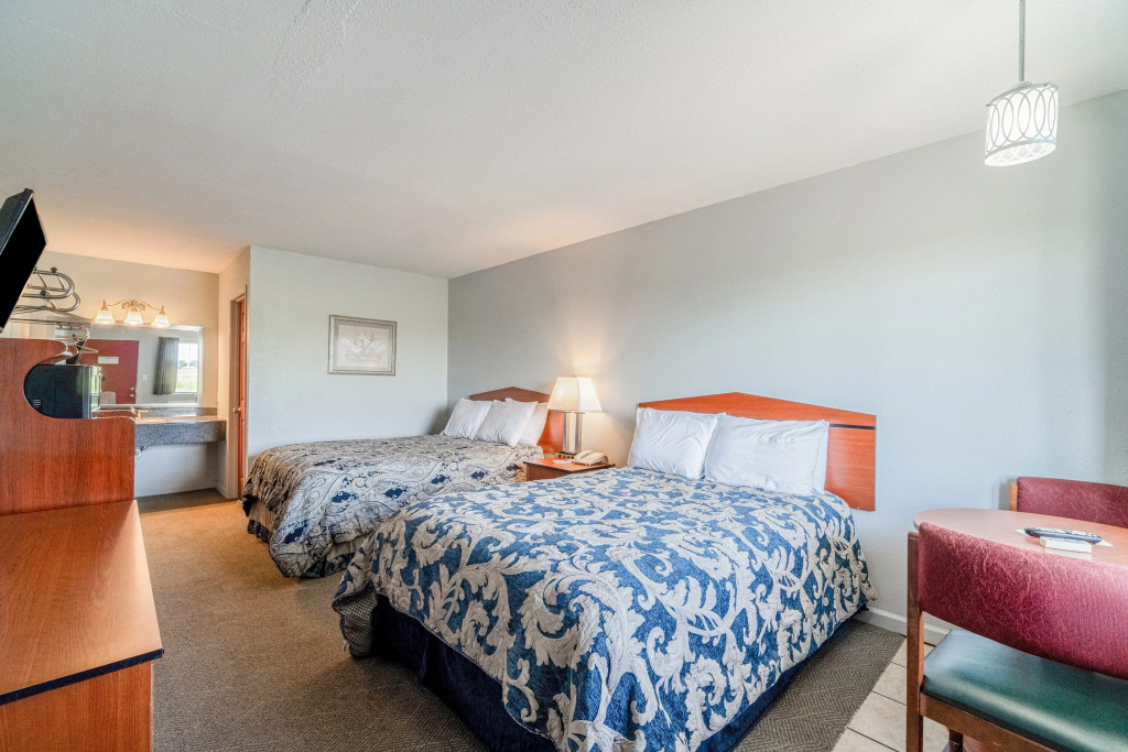 Capital O Aurora Inn Monett US 60