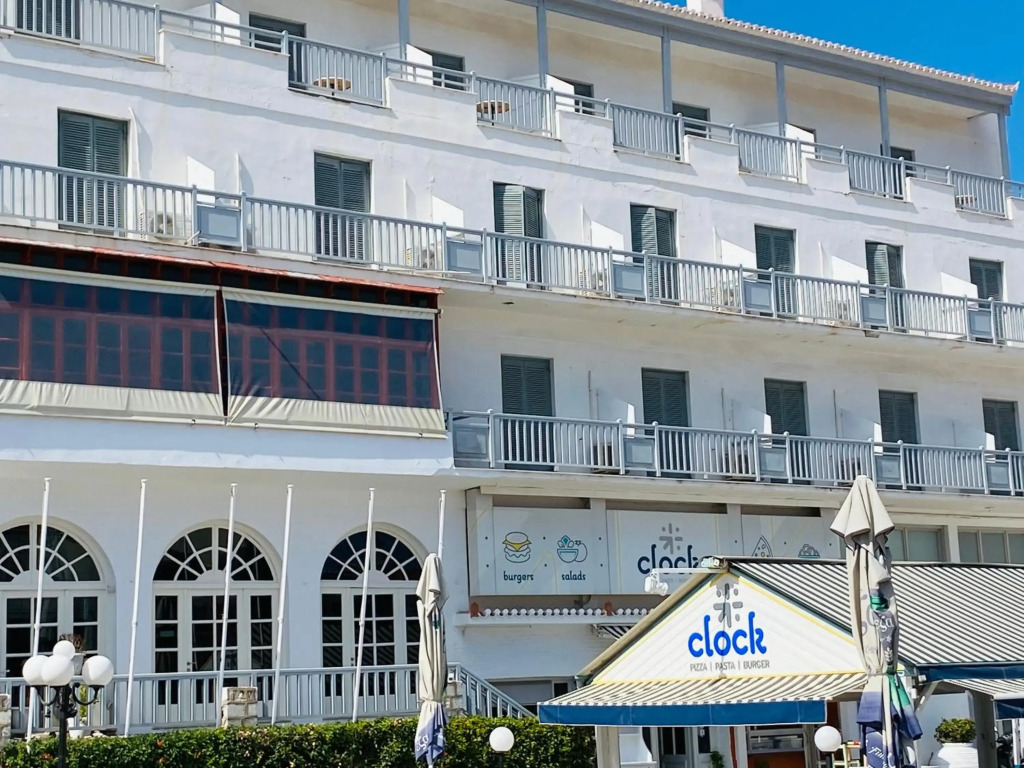 A Hotel Faros