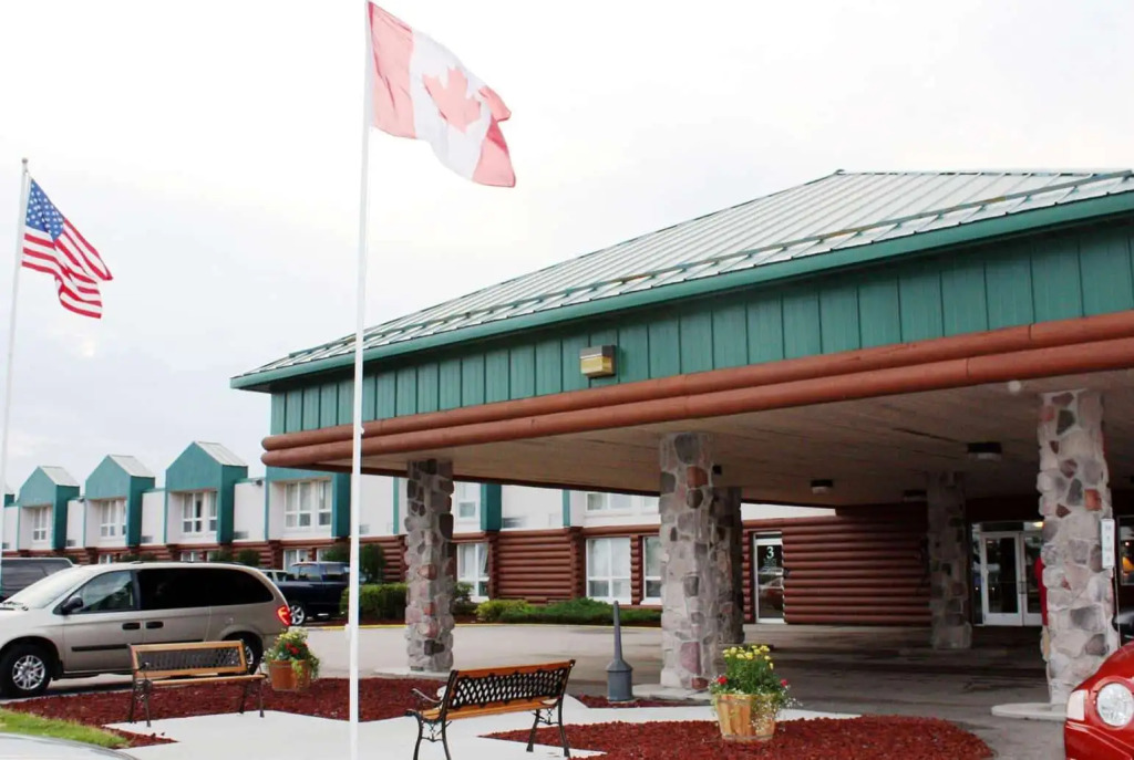 AmericInn by Wyndham International Falls