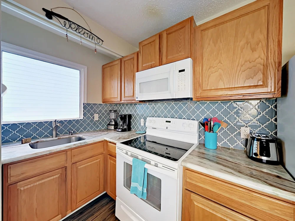 13114 John Reynolds Rd Home 3 Bedrooms 2 Bathrooms Home