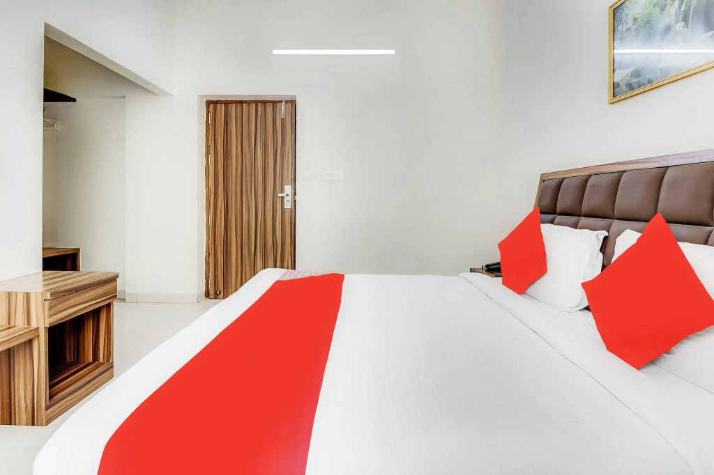 OYO 10213 Hotel Panache
