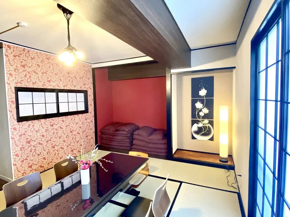 Chatan Tall House