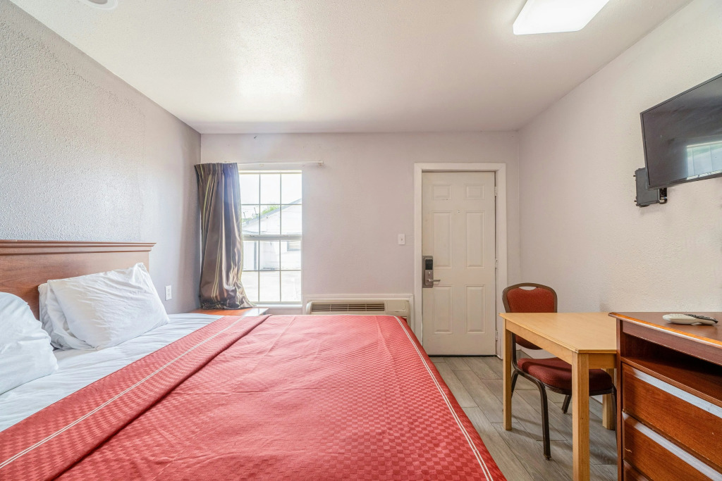 OYO Budget Inn Falfurrias Hwy 281