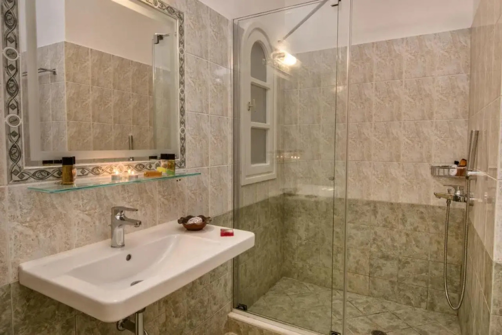 Modernist Pool Villa - Grambella Olive Estate