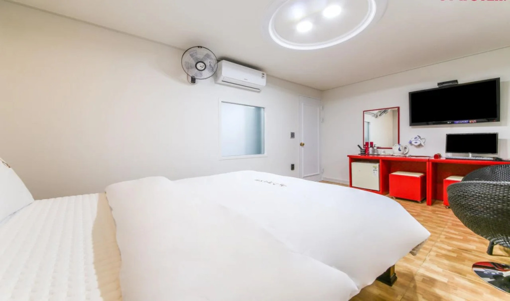 Sky Motel