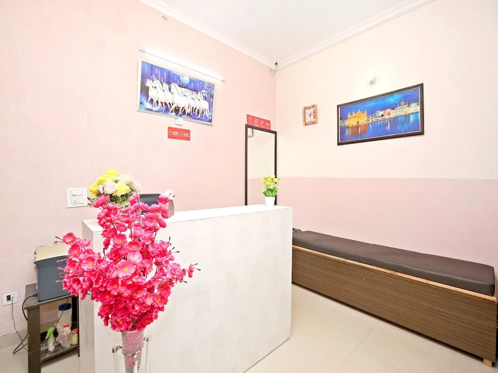 OYO 16697 Hotel Randhawa