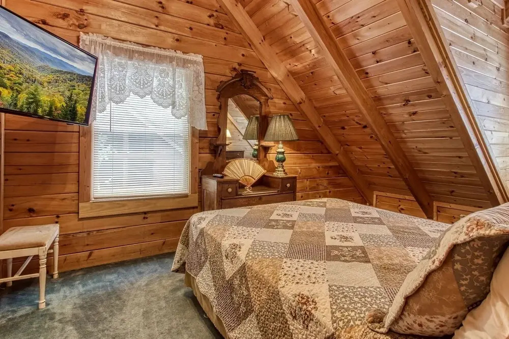 ER2 - Heavenly View Great location! - Close to town! cabin