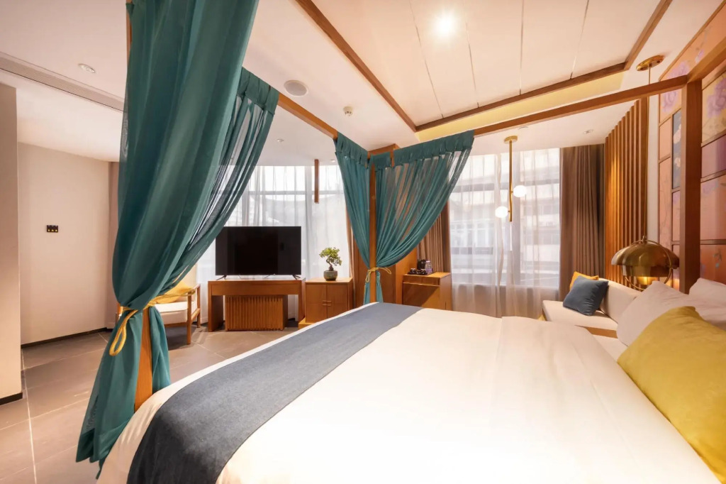 TRUE GO Hotel (Guangzhou Sun Yat-sen University Lujiang Subway Station)