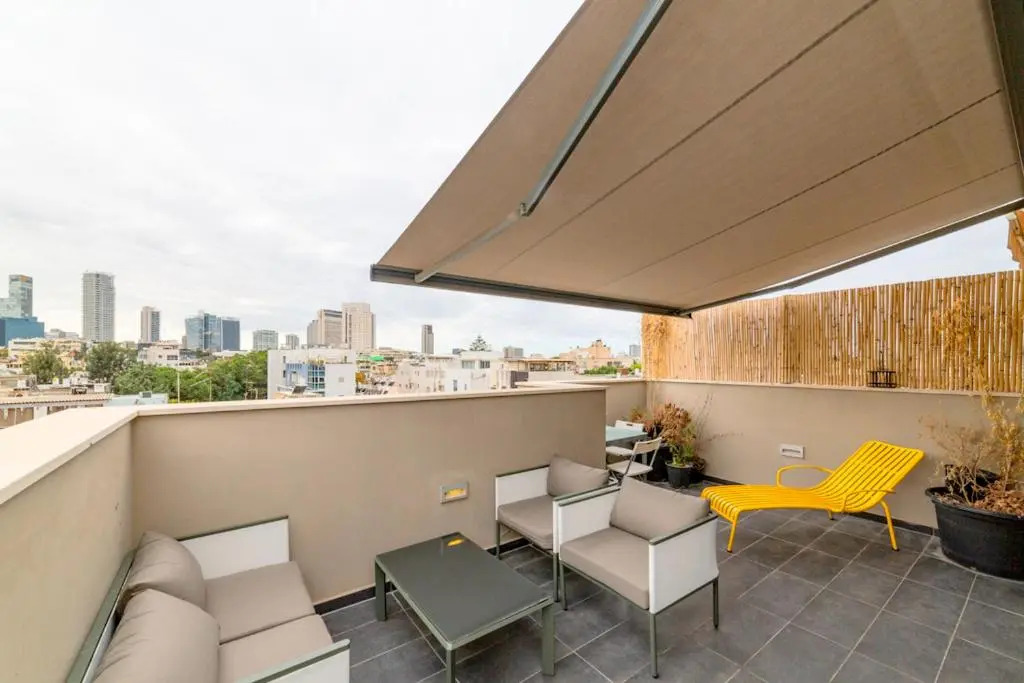 Beautiful Penthouse 5* next to Rothschild Blvd