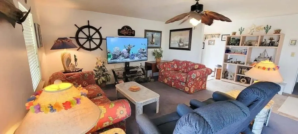 Fish Crazy House 3 Bedroom Condo by RedAwning