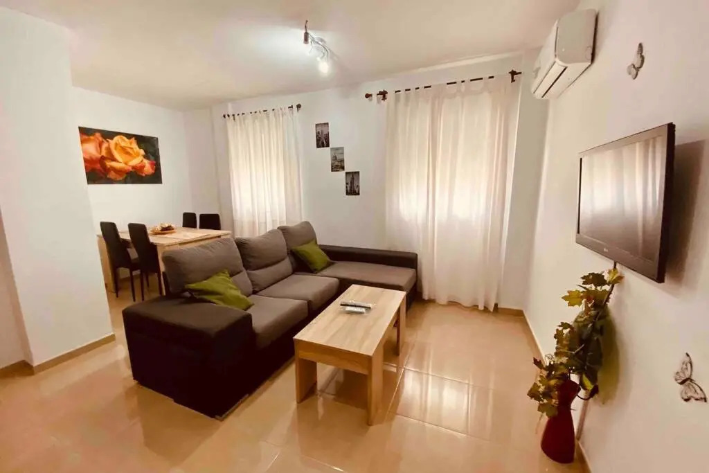 “SMILE NERJA” chic apartment with WIFI, 4 guests