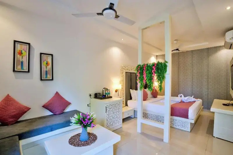 Raya Resorts