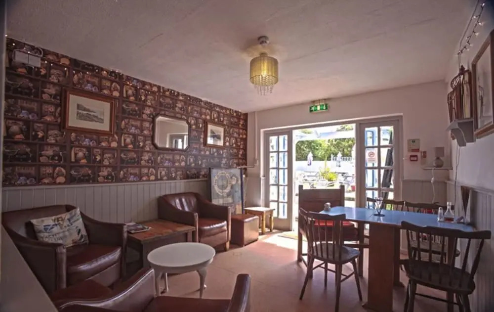 The Old Millhouse Inn