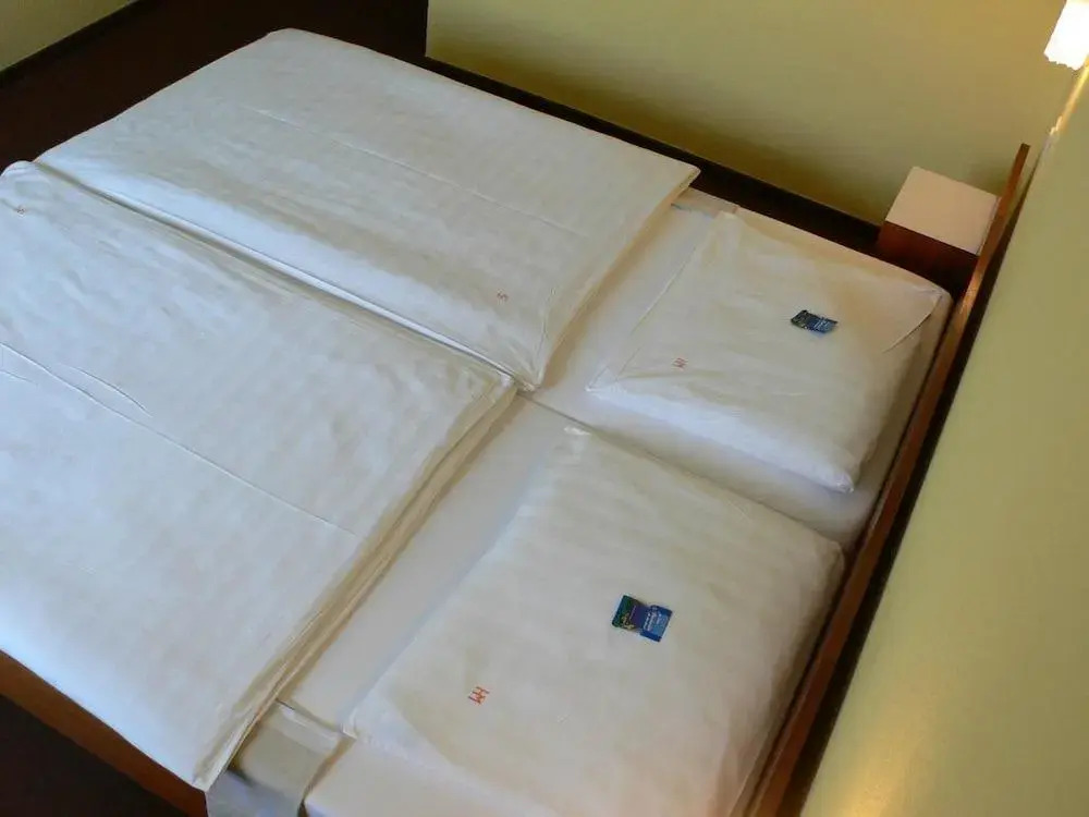 Hotel Meran Hallenbad & Sauna