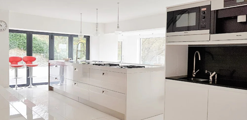 Deluxe 4 bedrooms Cramond Seaview House