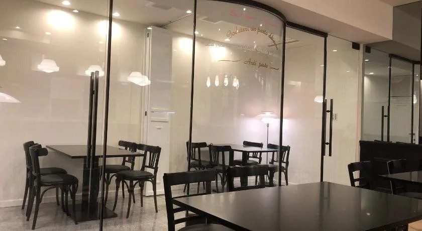 Hotel Neo Rouge