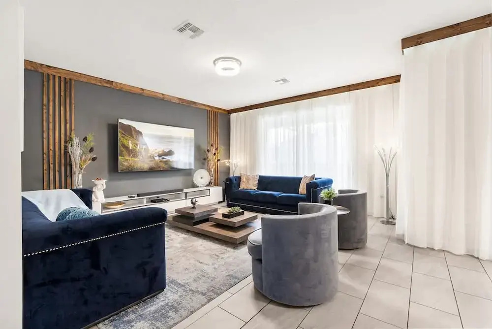 Sophisticated 6BR at Storey Lake Sl2766
