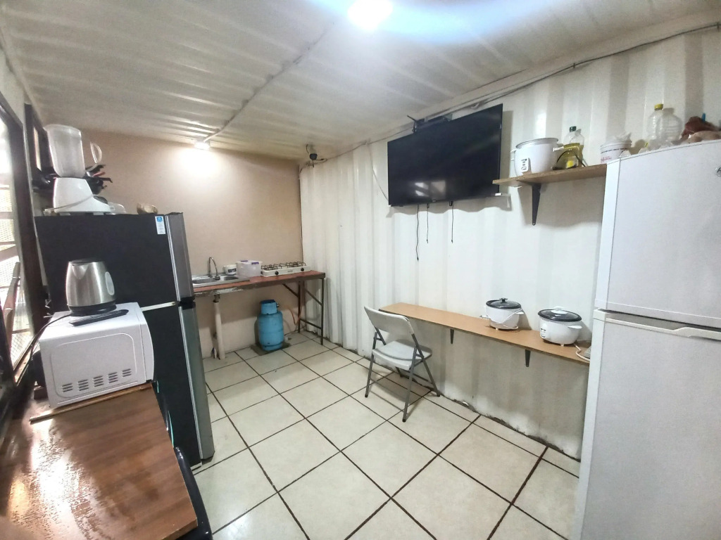 Costa Rica Eco-Container Hotel