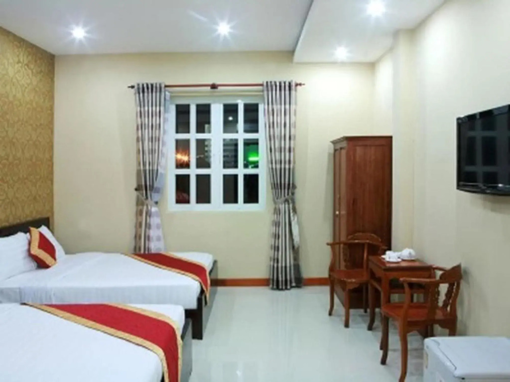 Sunflowers Hotel