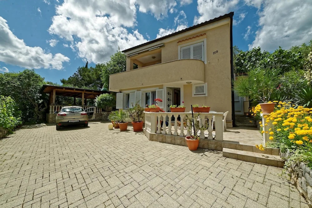 Apartments Vedrana