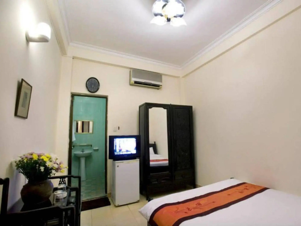 Thang Long 1 Hotel