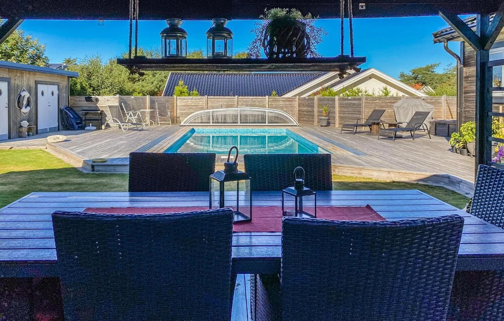 5 Bedroom Stunning Home In Mellbystrand