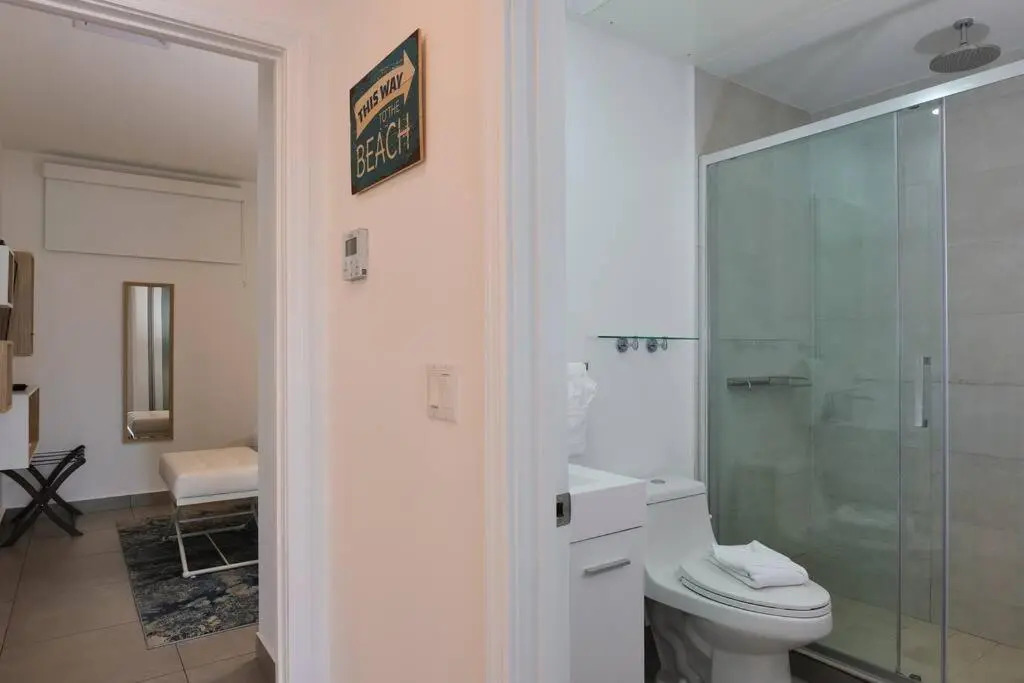 Luxury 2-Bedroom Condo with Ocean and Sunset Views