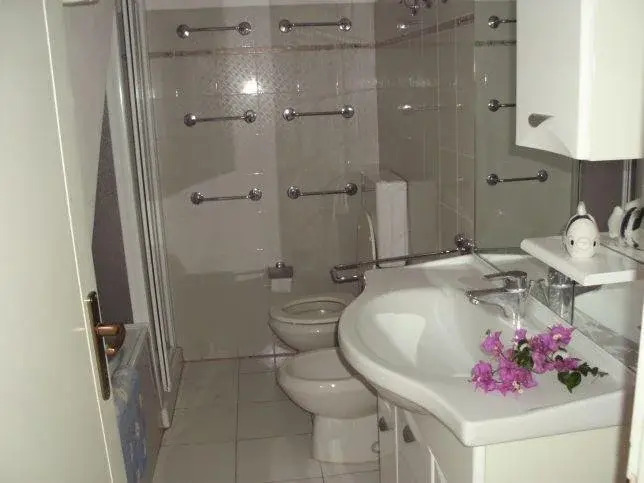 Villa rosa nel cuore di Porto Azzurro