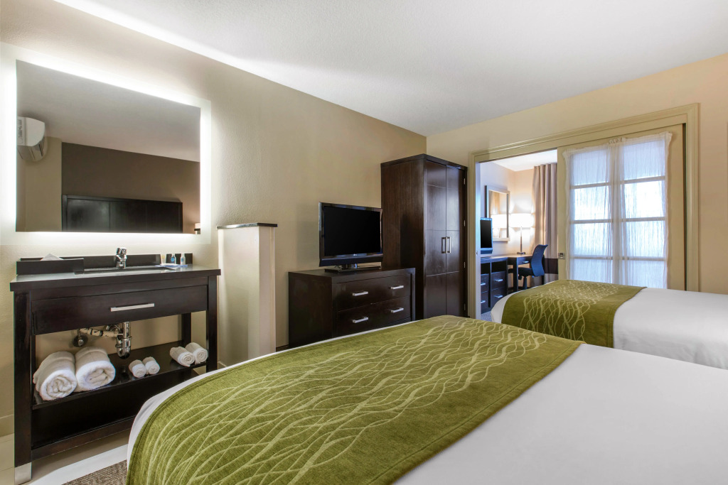Best Western Inn & Suites San Diego Zoo -SeaWorld Area