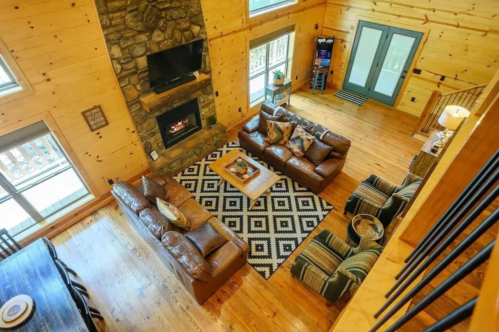 Summer Moon Lodge - For 8ppl