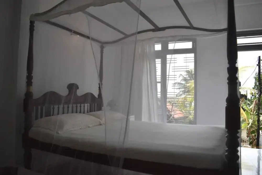 Hill cottage - ocean view