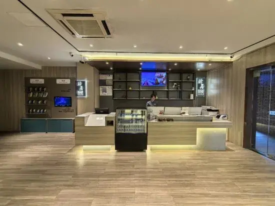 Home Inn Huayi Selected Hotel (Shanghai National Convention and Exhibition Center Jiayi Road Branch)