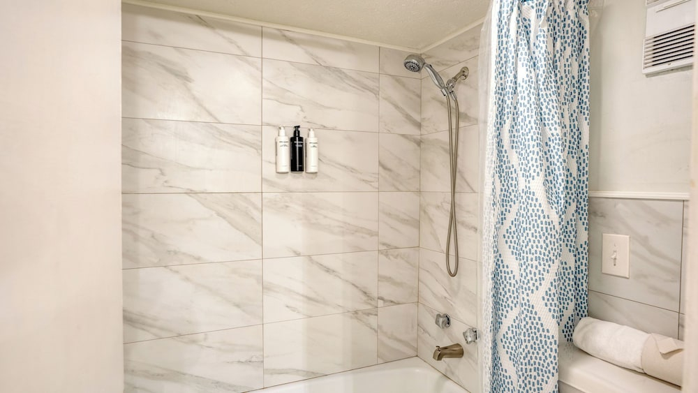 Fontainebleau 335 by Avantstay Beachfront Access