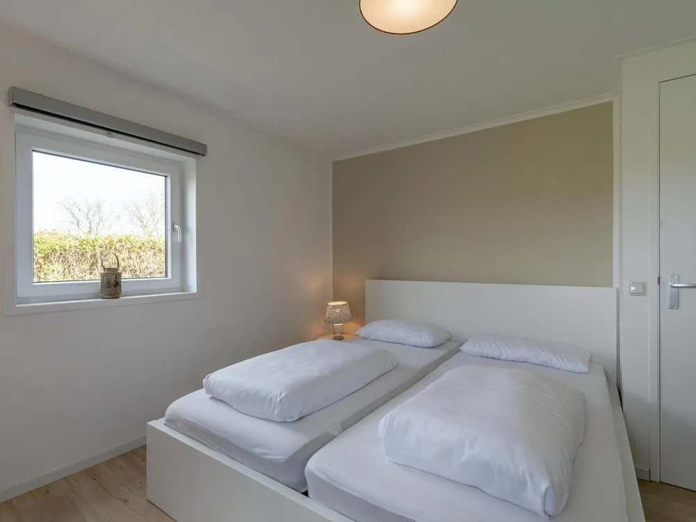 Modern Bungalow Close to the Beach