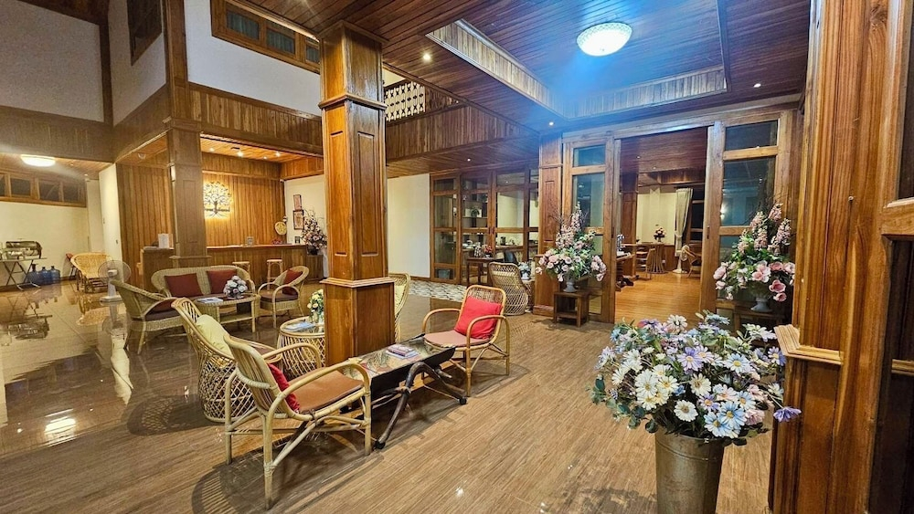 Kum-Chan House Hotel