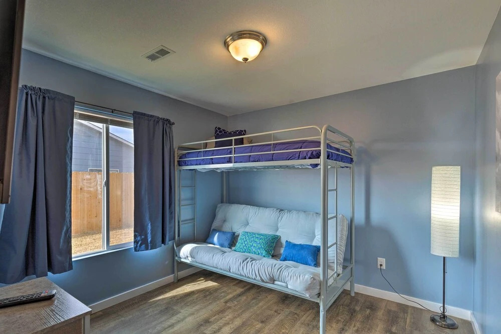 'park City on the Water' Townhome w/ Hot Tub!