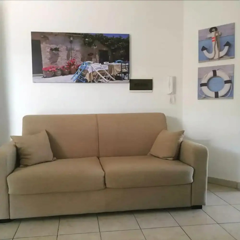 Vincenzo Holiday Houses