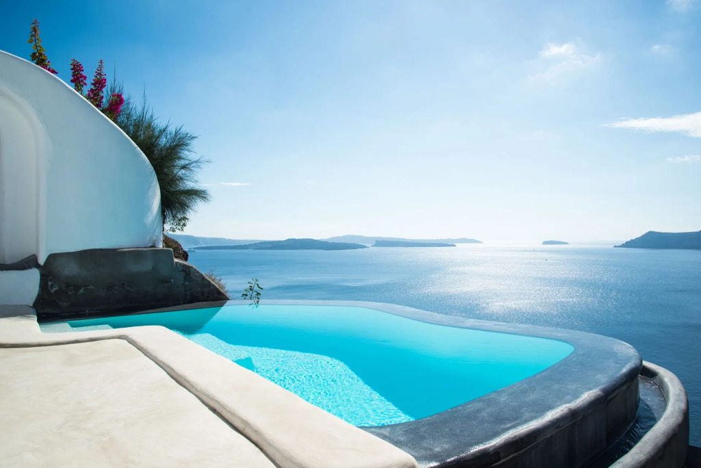 Perivolas Hotel