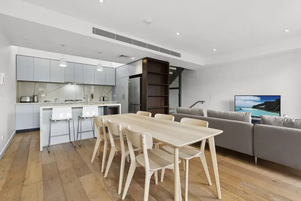 Bright & Modern 3-bed Townhouse in Rosebery