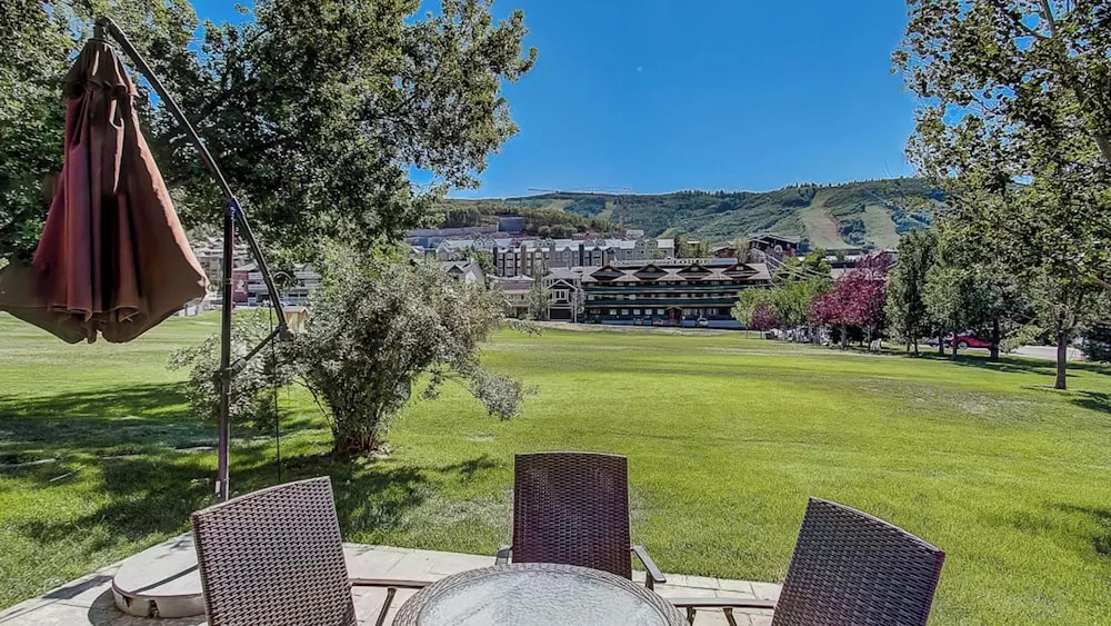 Hot Tub, Walk to Main Street + Town Ski Lift Park Ave Getaway by Avantstay